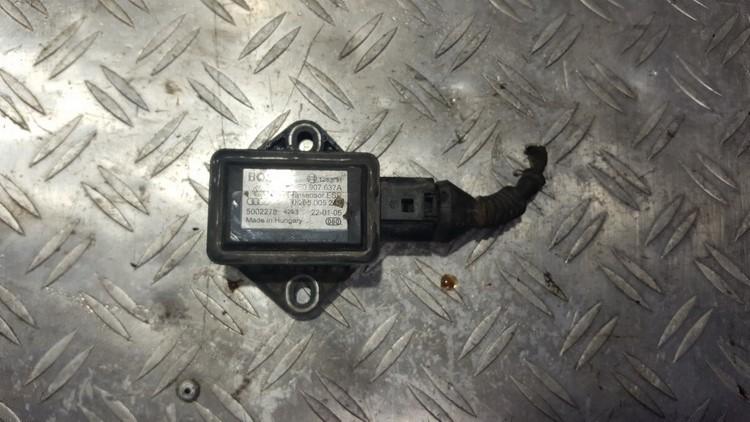 8E0907637A Volkswagen Passat 2002 ESP greitejimo sensorius