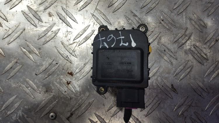 01328012145 Volkswagen Passat 2002 Peciuko sklendes varikliukas