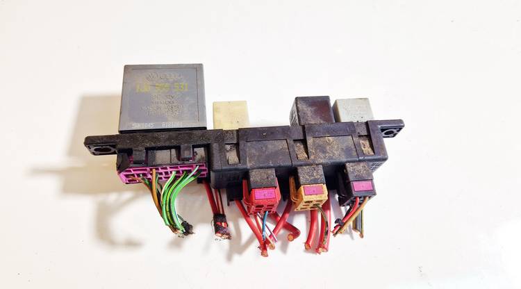1J0955531 Volkswagen Bora 2003 Fuse box