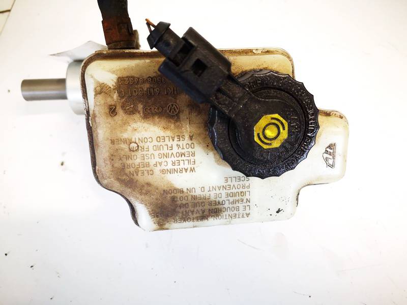 1K1611301C Audi A3 2004 Stabdziu skyscio bakelis