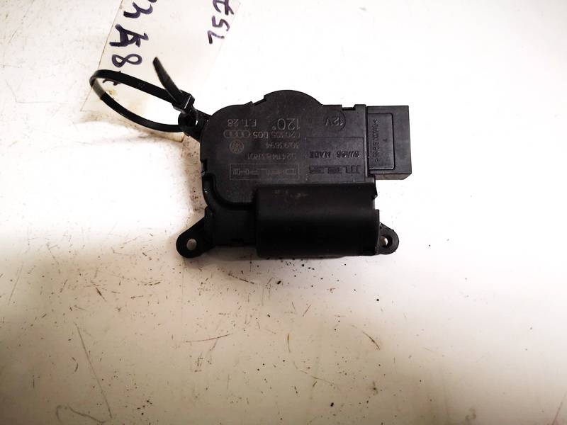 52411483 Volkswagen Touareg 2005 Silnik klapki nagrzewnicy