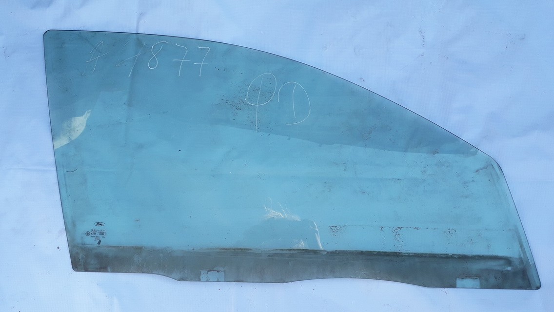 Ford Mondeo 2001 Боковое окно - передний правый