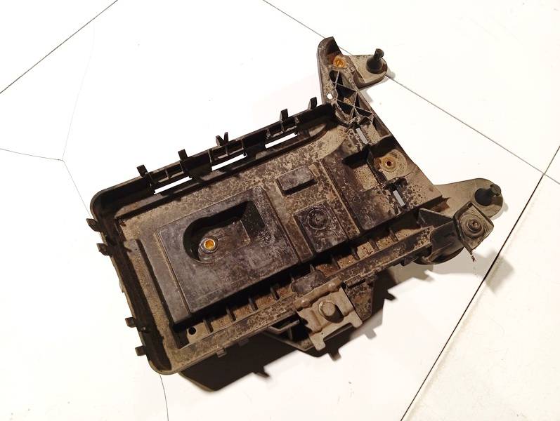 1K0915333C Volkswagen Passat 2007 Obudowa baterii - akumulatora