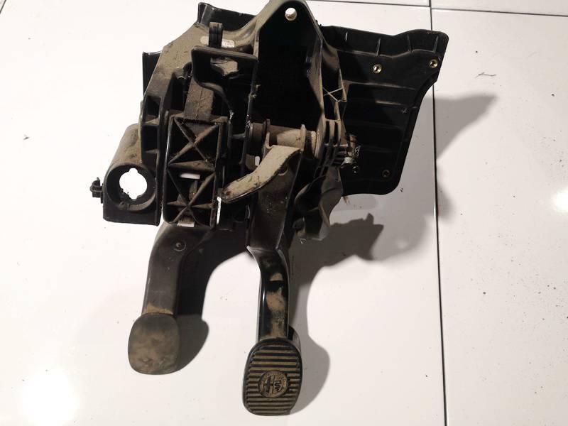 Alfa-Romeo 147 2004 Pedal work, Brake pedal, Pedal bracket, Clutch pedal