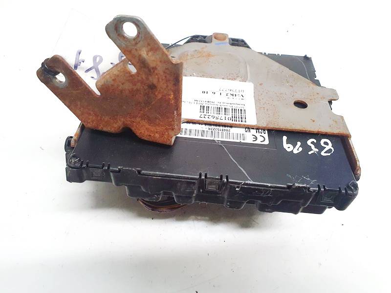 284B15323R Renault Kangoo 2014 autres ordinateurs