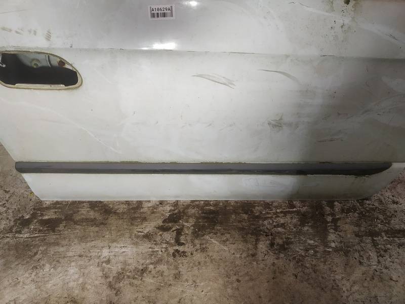 Subaru Legacy 1998 Zierleiste Stoßleiste Vorne Rechts