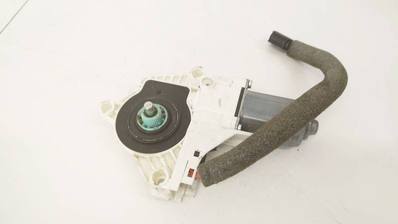 8K0959801A Skoda Superb 2013 Window Motor - REAR RIGHT