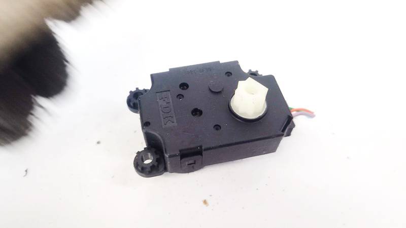 N101980G Renault Megane 2012 Actionneur moteur volet ventilateur chauffage - Thumbnail 2
