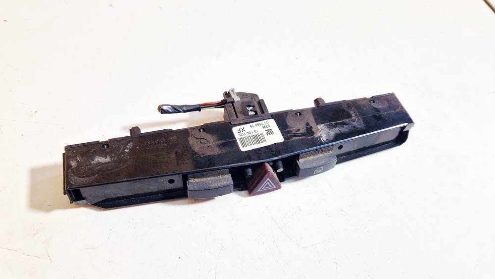 13100105 Opel Zafira 2006 Hazard switch