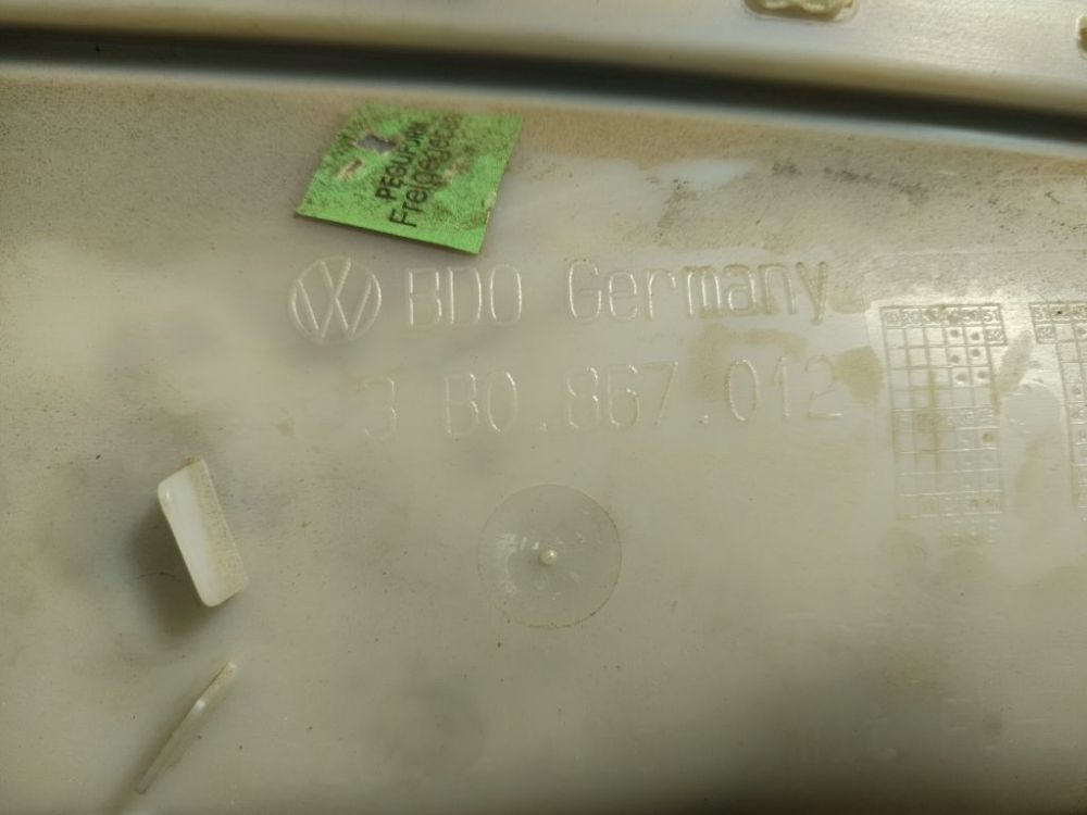 3B0867012 Volkswagen Passat 1997 Door Panel - FRONT RIGHT - Thumbnail 5