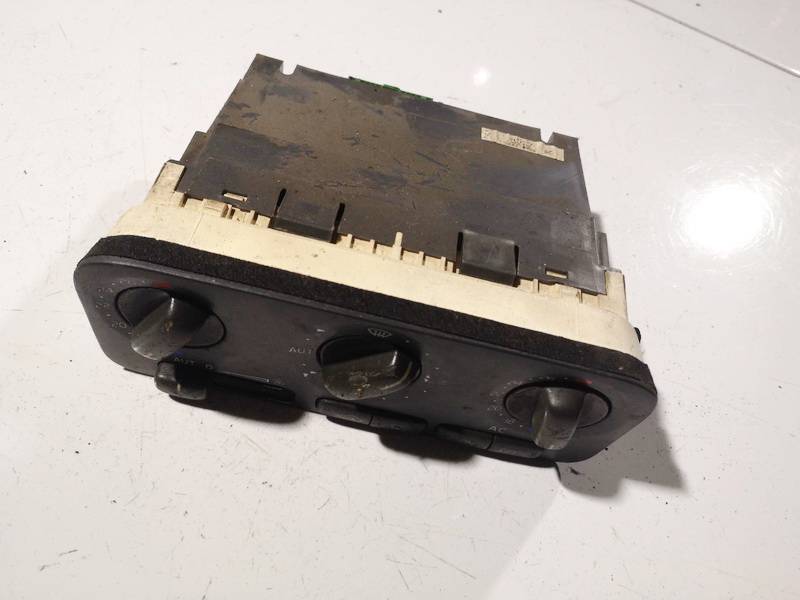 9171799 Volvo V70 1998 Climate Control Panel (heater control switches)