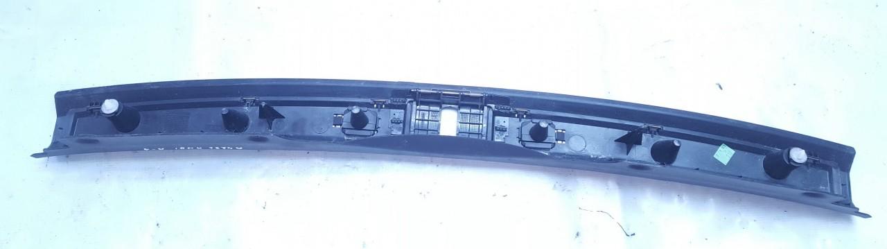 8E9864483 Audi A4 2003 Bagazines vidine apdaila prie spynos - Thumbnail 2