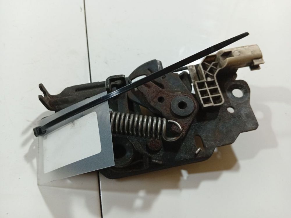 Ford Focus 2014 Zamek maski