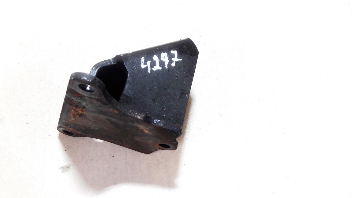 Kia Sorento 2004 Variklio kronsteinas ir Greiciu dezes kronsteinas - Thumbnail 2