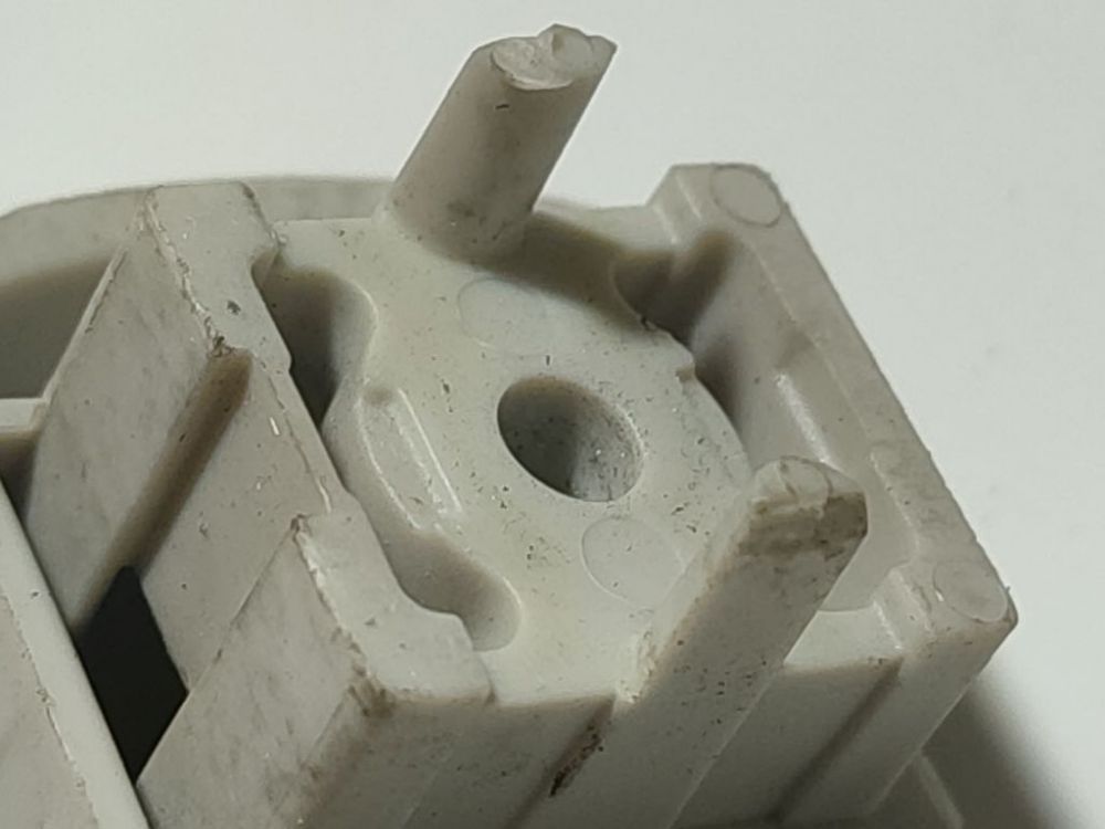 151A290C14ABW Ford Focus 2013 Wykończenie wnętrza (plastikowe elementy) - Thumbnail 4