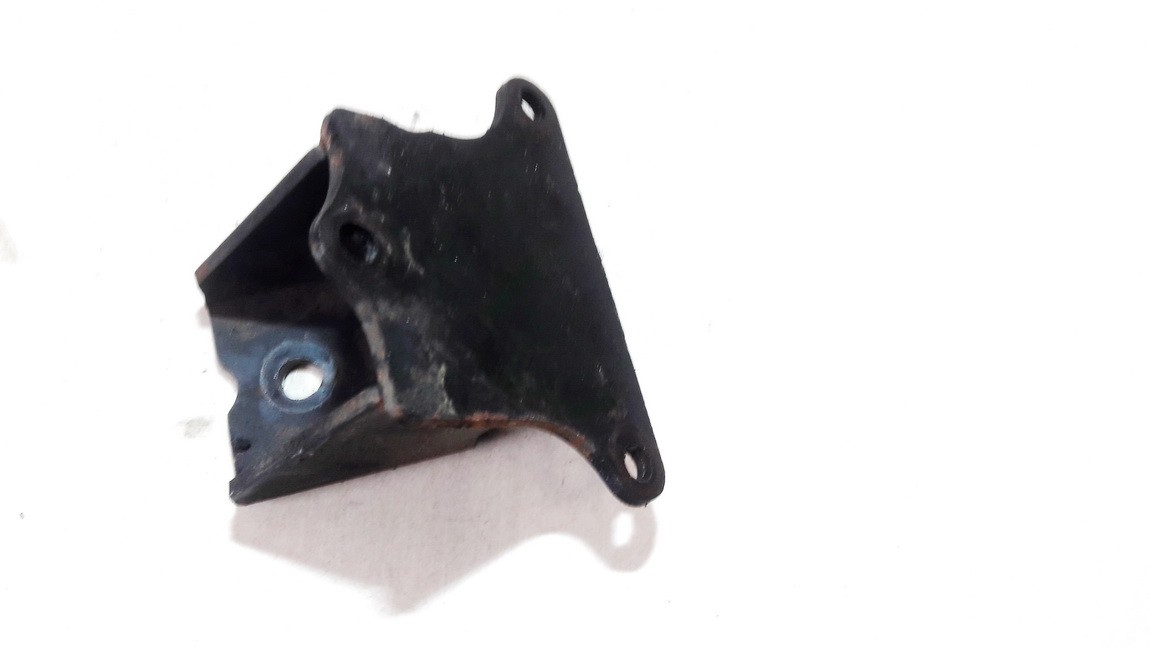 Kia Sorento 2004 Ātrumkārbas kronšteins