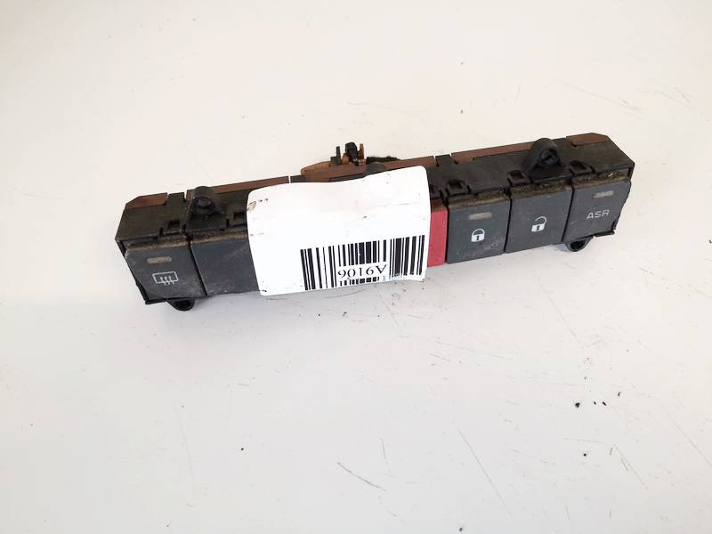 B569 Fiat Ducato 2011 Hazard switch