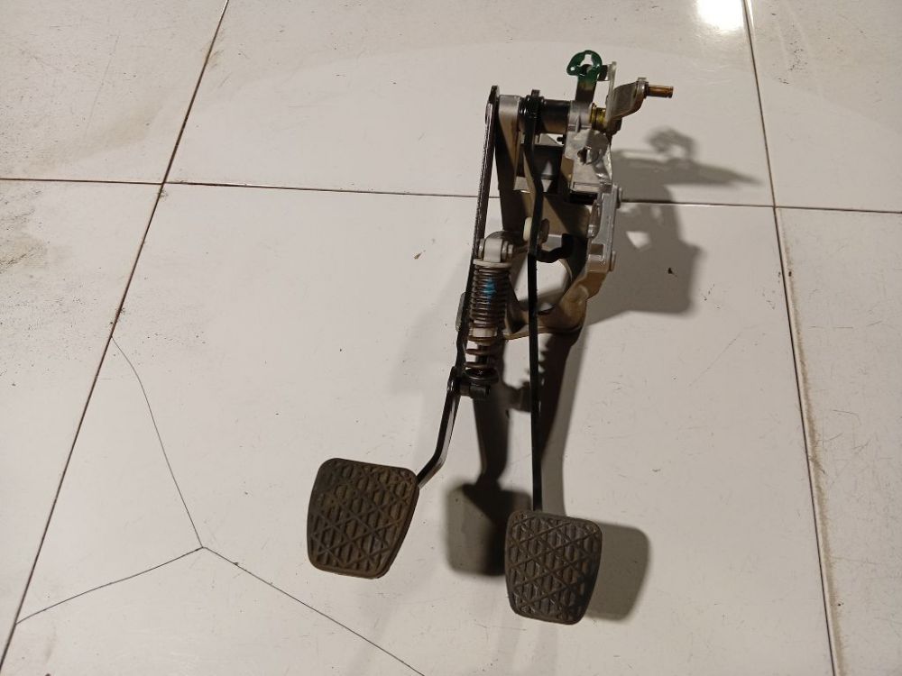 Mercedes-Benz C-CLASS 2013 Pedal work, Brake pedal, Pedal bracket, Clutch pedal