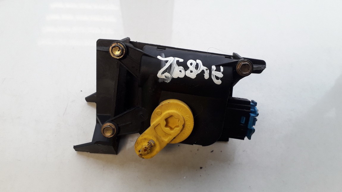 1J1907511E Volkswagen Bora 2004 Heater Vent Flap Control Actuator Motor
