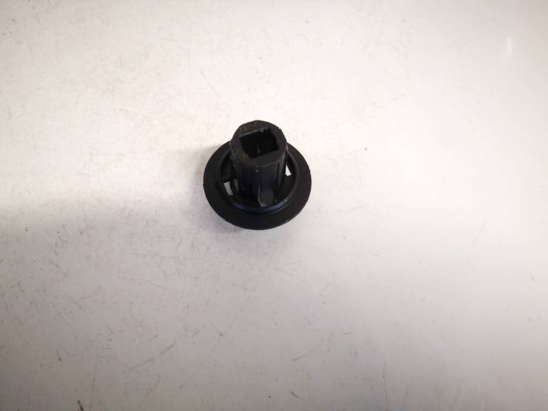 A2048800127 Mercedes-Benz E-CLASS 2013 Other holders