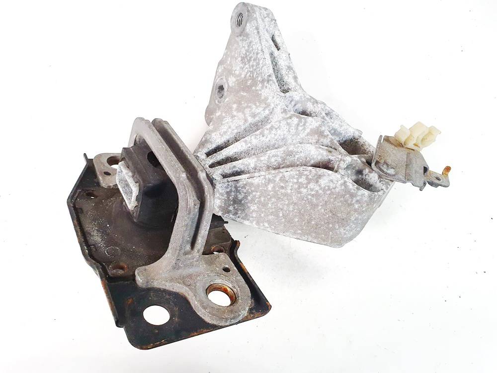 dd131009 used Engine Mounting and Transmission Mount (Engine support ...