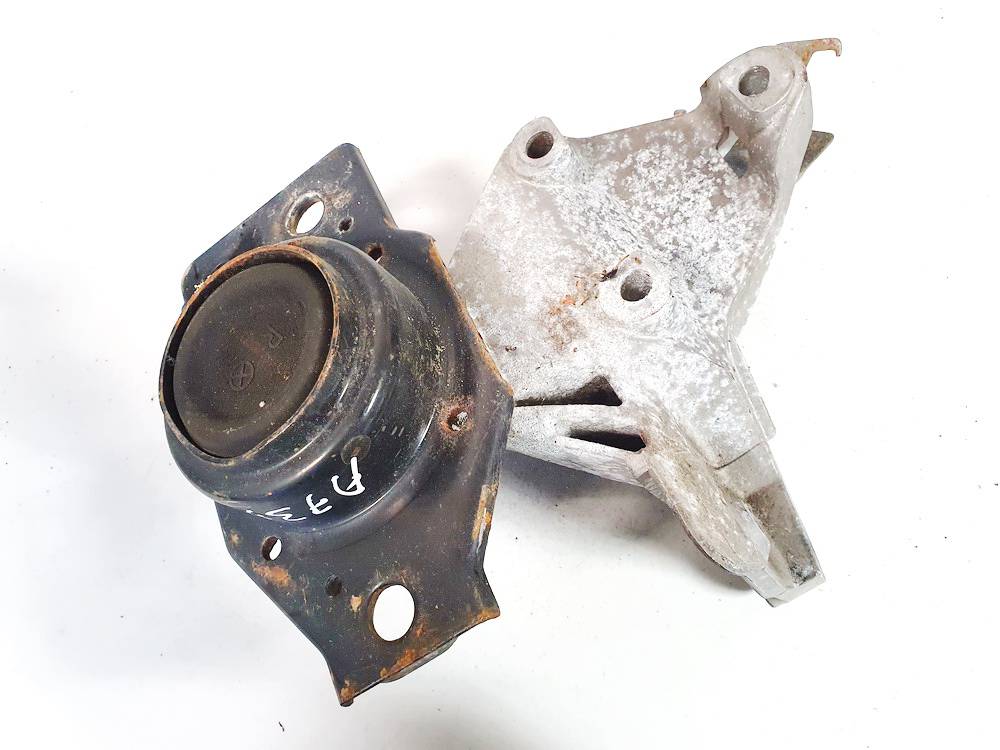 dd131009 used Engine Mounting and Transmission Mount (Engine support ...