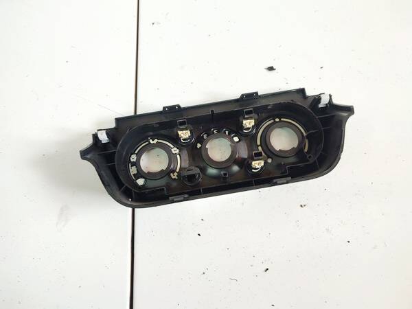 Suzuki Swift 2005 Climate Control Panel (heater control switches) - Thumbnail 2