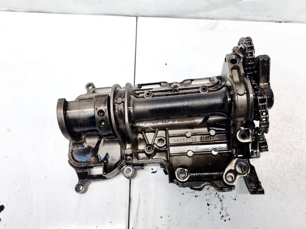 045103127D Skoda Praktik 2008 Масляный насос