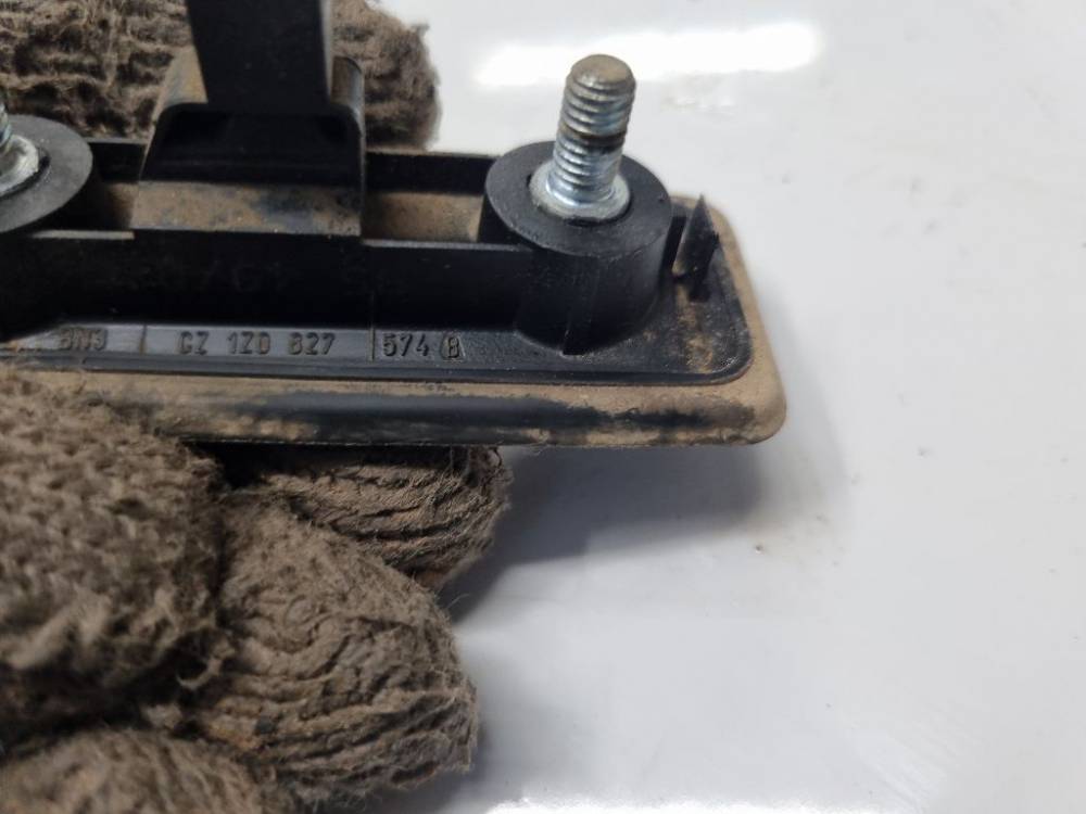 1Z0827574B Skoda Octavia 2006 Tailgate Boot Opening Switch and Handle - REAR - Thumbnail 4