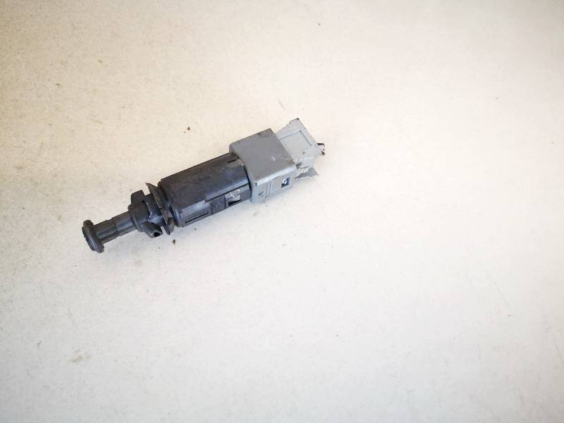 110894 Renault Laguna 2001 Bremžu lukturu sensors