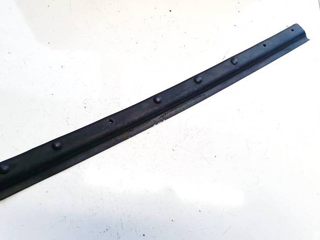 20211004 MG HS 2022 Engine compartment rubber - Thumbnail 2