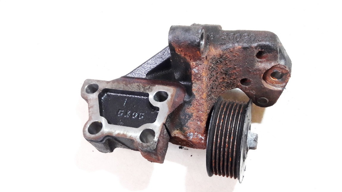 1231526020 Lexus IS - CLASS 2006 Engine Mount Bracket and Gearbox Mount Bracket