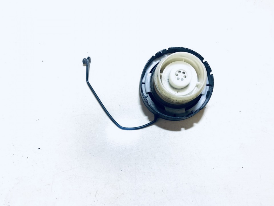 Toyota RAV-4 2002 Fuel Tank Cap - Thumbnail 2