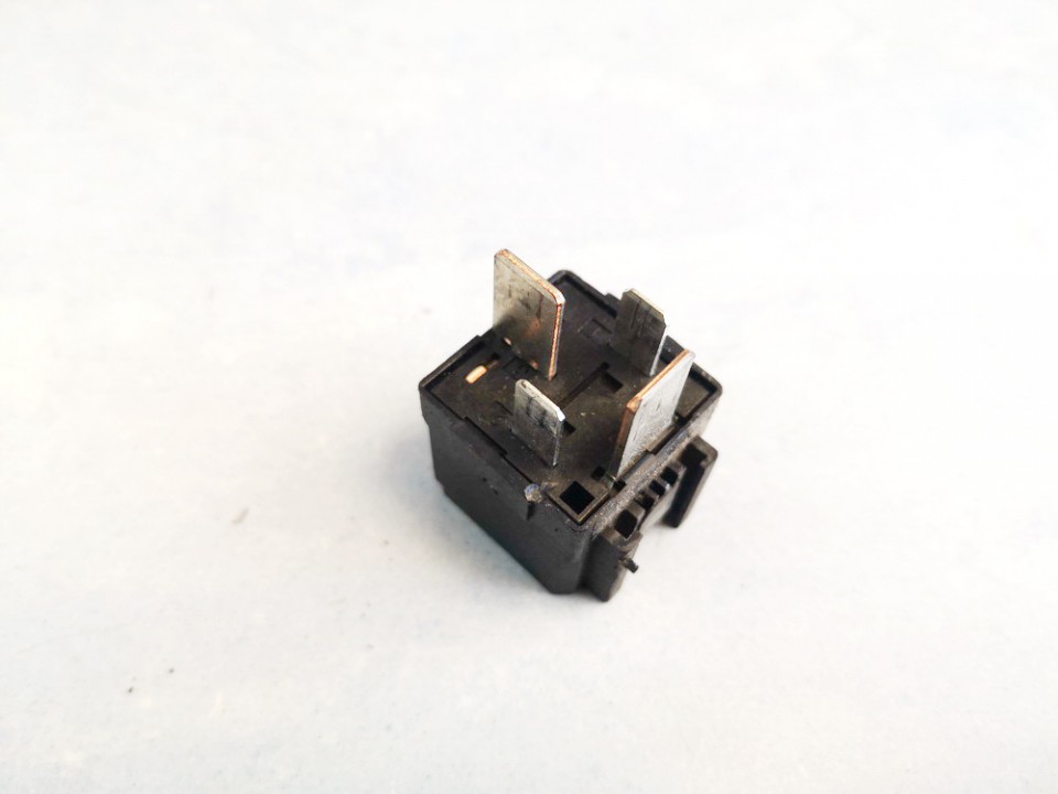 252309F915 Nissan Almera 2000 RELÉ PARA AUTOMÓVIL - Thumbnail 2