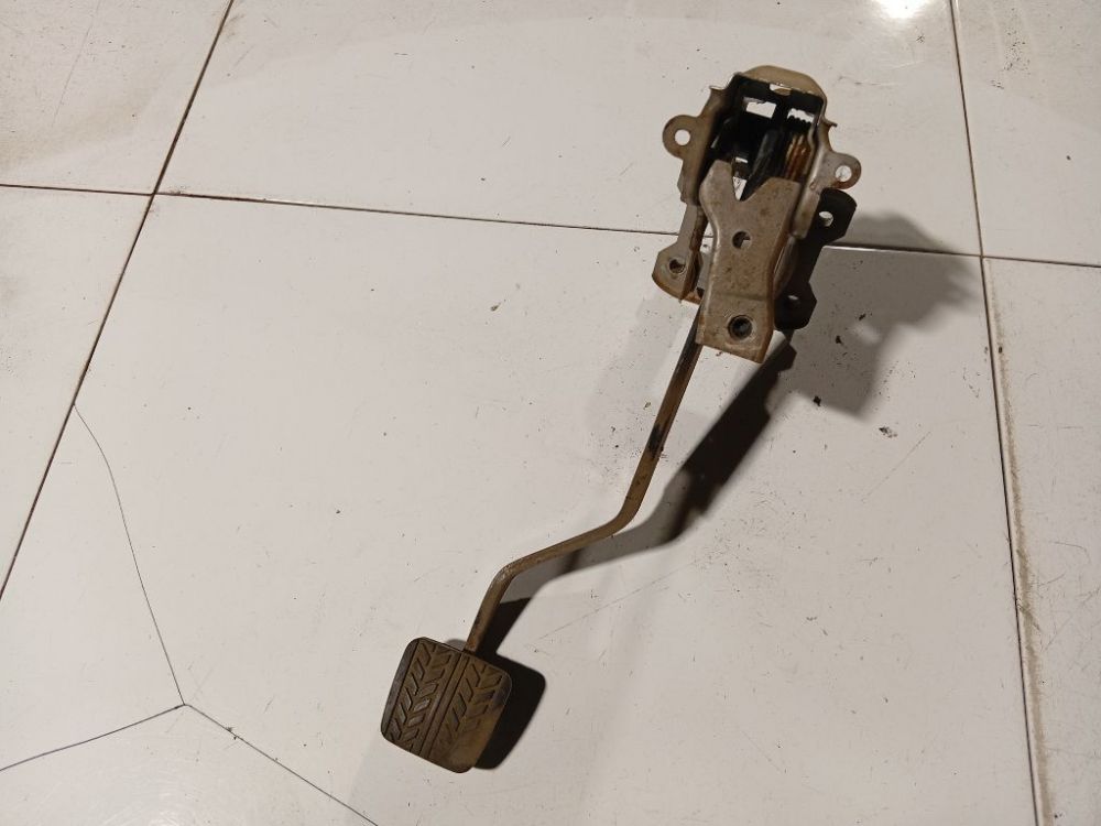 Mazda Premacy 2001 Pedal de embrague