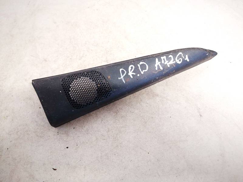 6749144040 Toyota Avensis Verso 2002 передний решетка правый