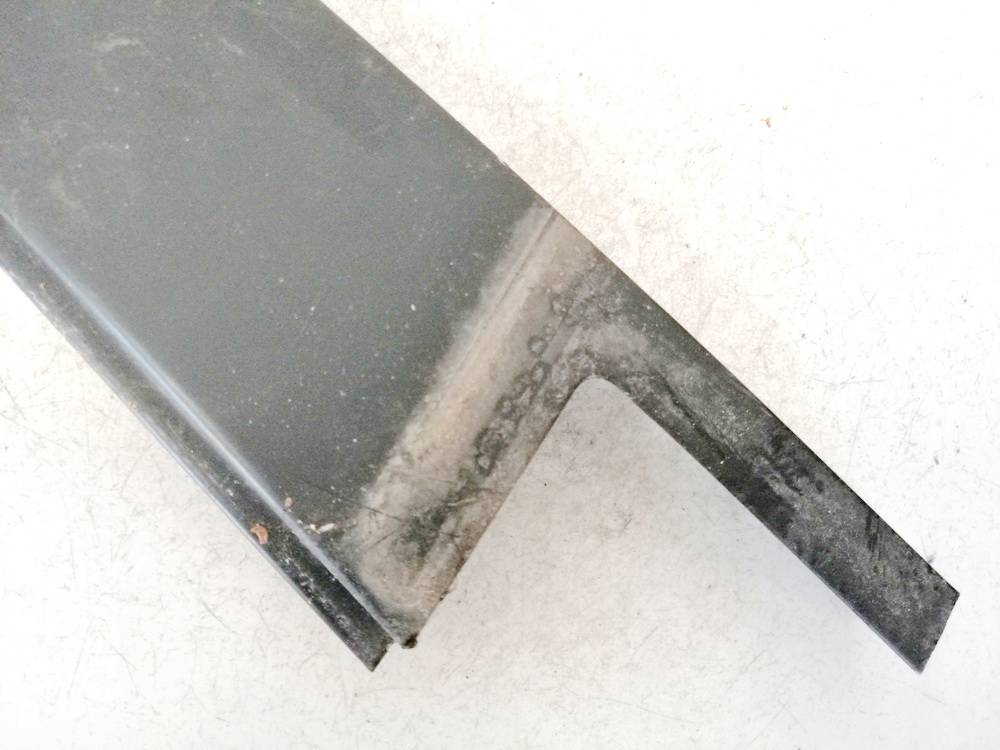 BMW 3-Series 2002 Glass Trim Molding-weatherstripping - FRONT RIGHT - Thumbnail 3