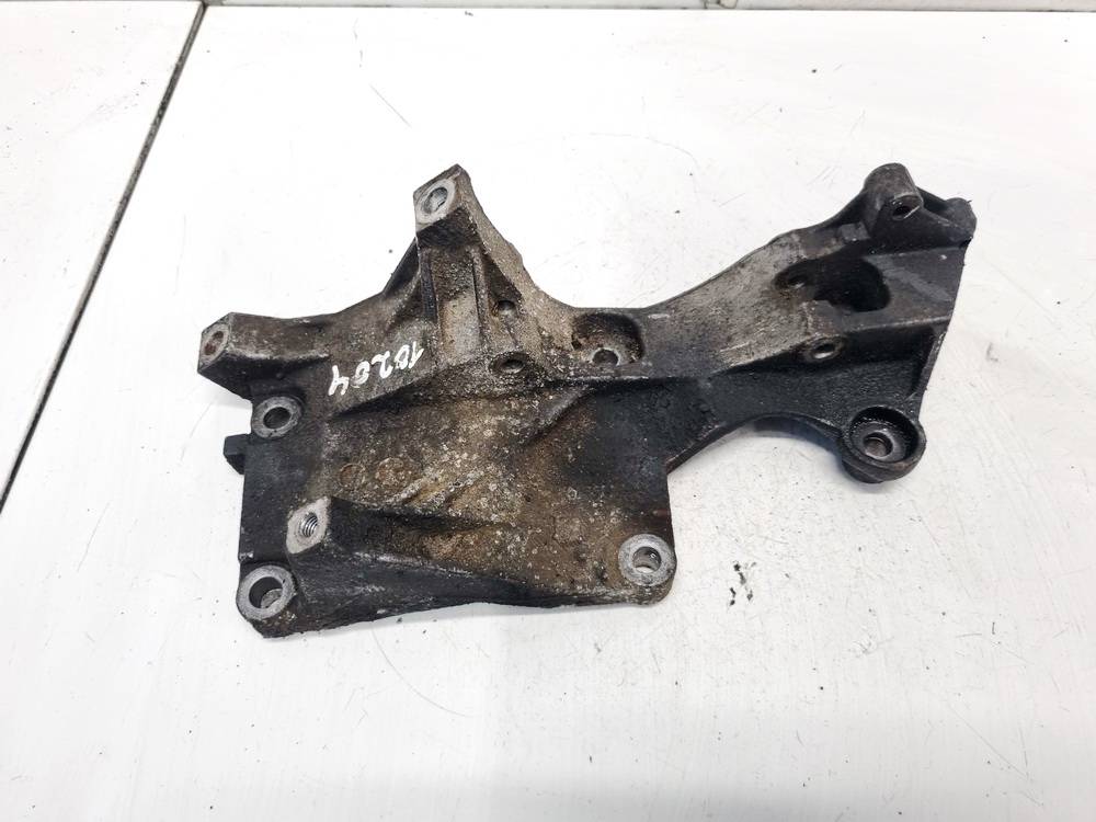 045903143E Volkswagen Polo 2007 Engine Mount Bracket and Gearbox Mount Bracket