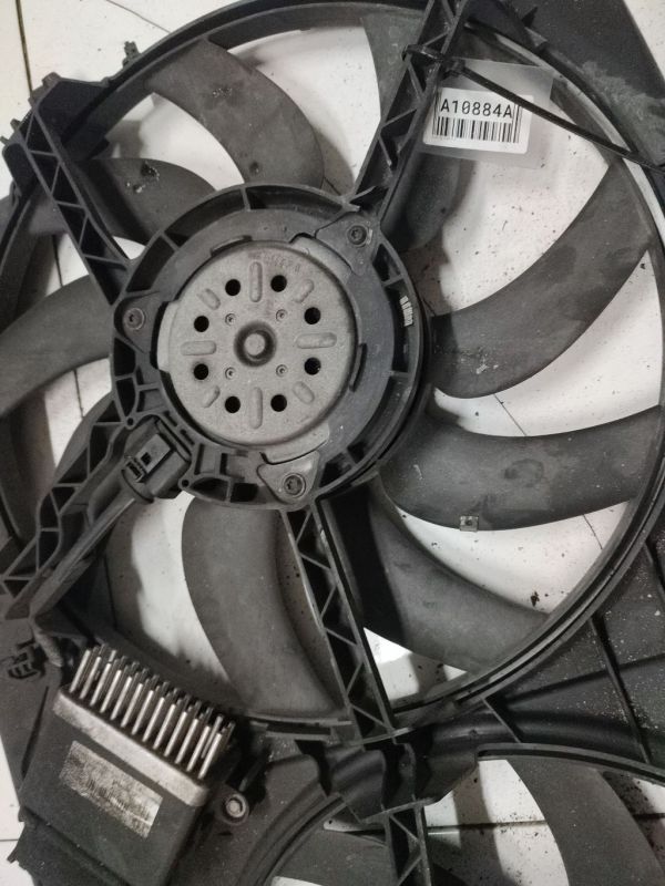 Audi A5 2009 Difuzorius (radiatoriaus ventiliatorius) - Thumbnail 3