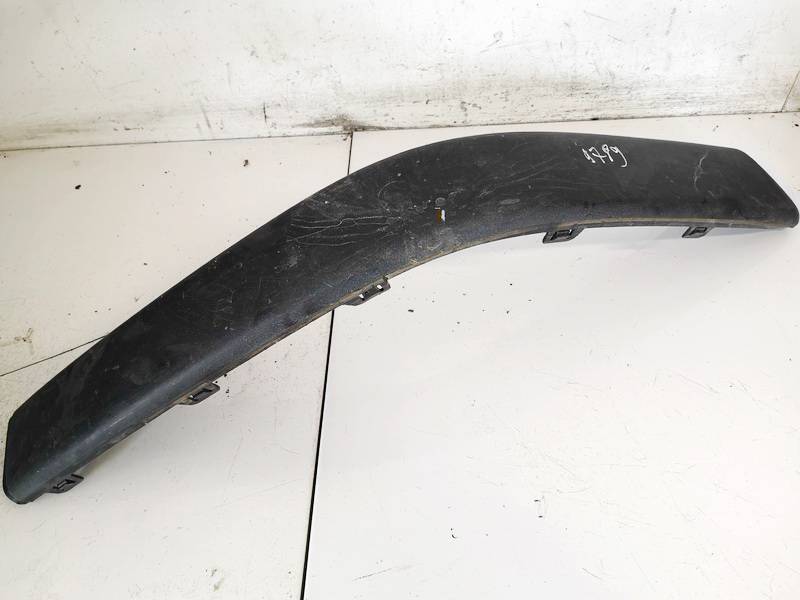 4A0807222 Audi 100 1993 Puskurin muovilista - EDESSÄ OIKEALLA