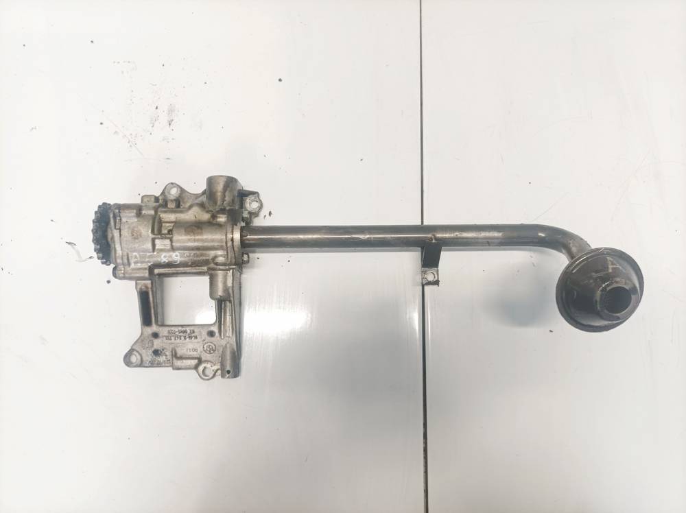 670815720 BMW 5-Series 2000 Pompa oleju