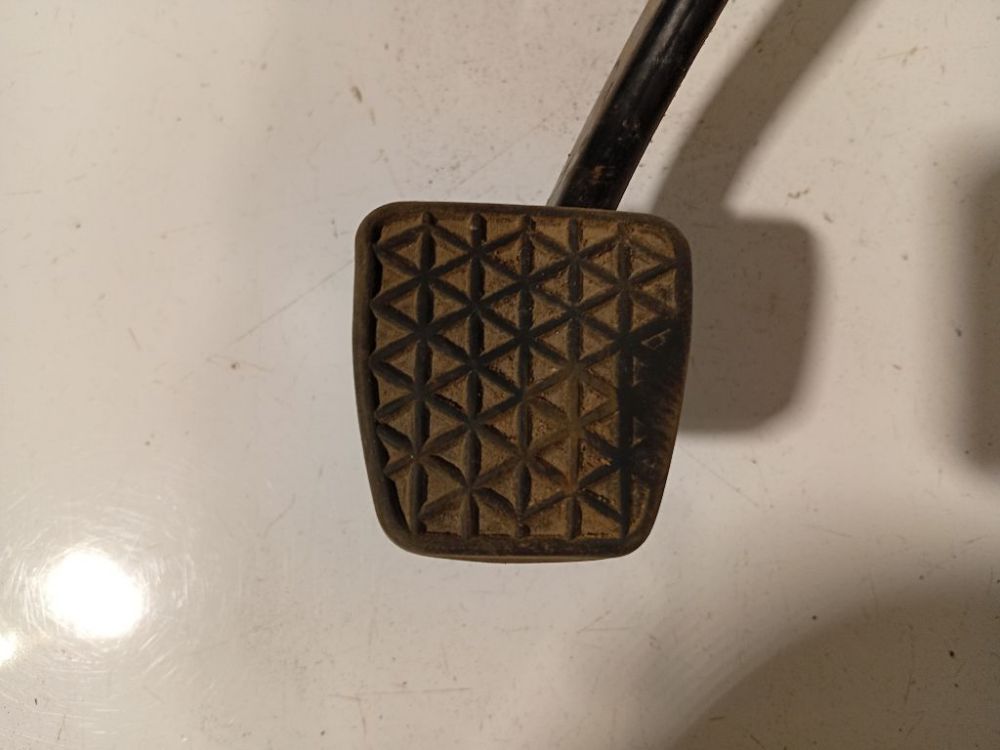 Opel Astra 2000 Clutch pedal - Thumbnail 2