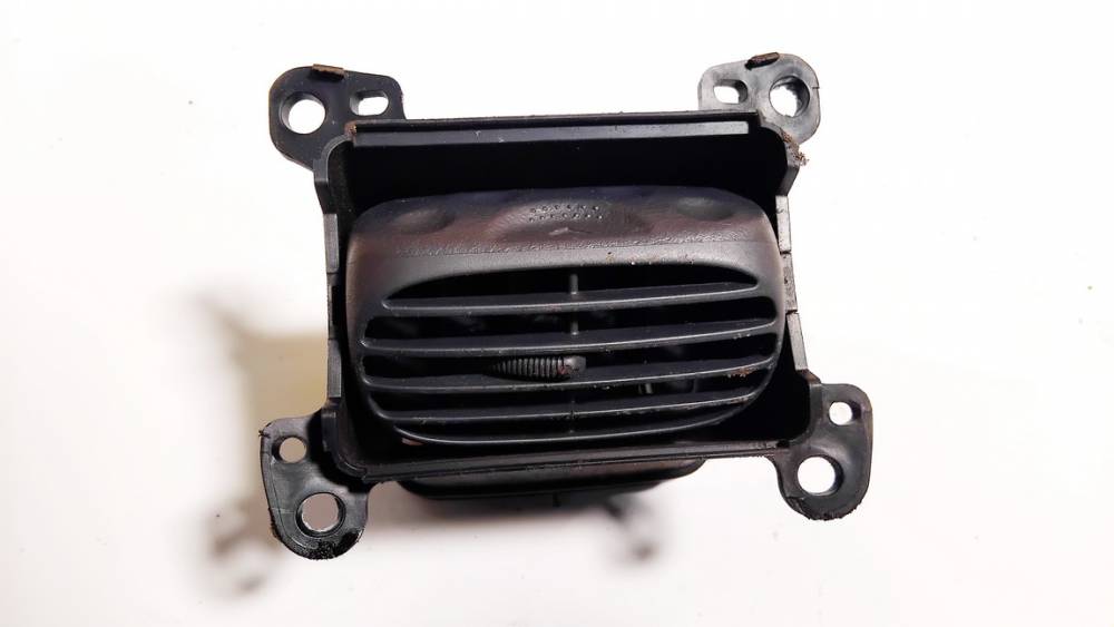 5565052020 Toyota Yaris Verso 2000 Dash Vent (Air Vent Grille)