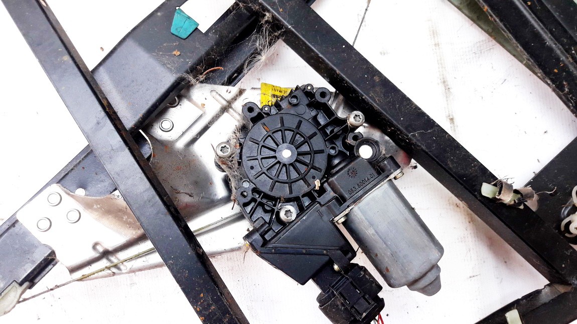 4B0959801B Audi A6 1997 Моторчик стеклоподъемника - задний левый