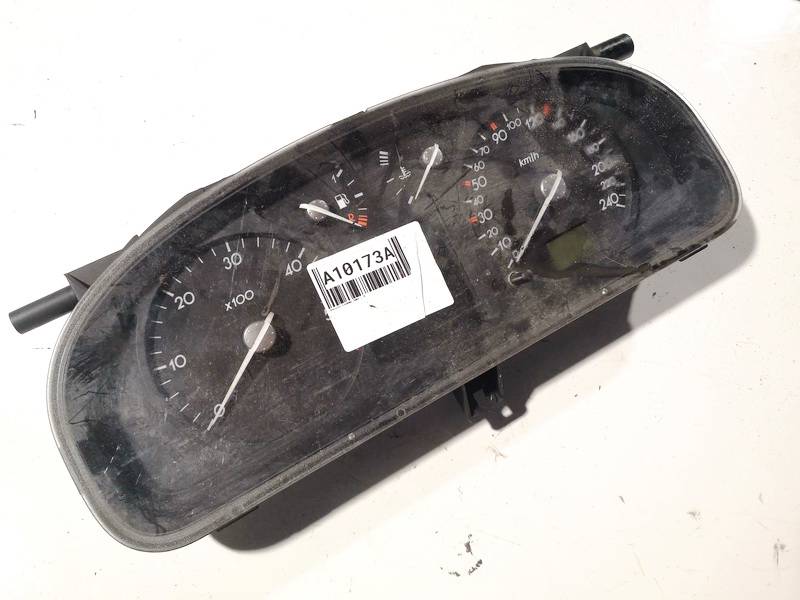 8200399758 Renault Laguna 2004 Spidometras - prietaisu skydelis
