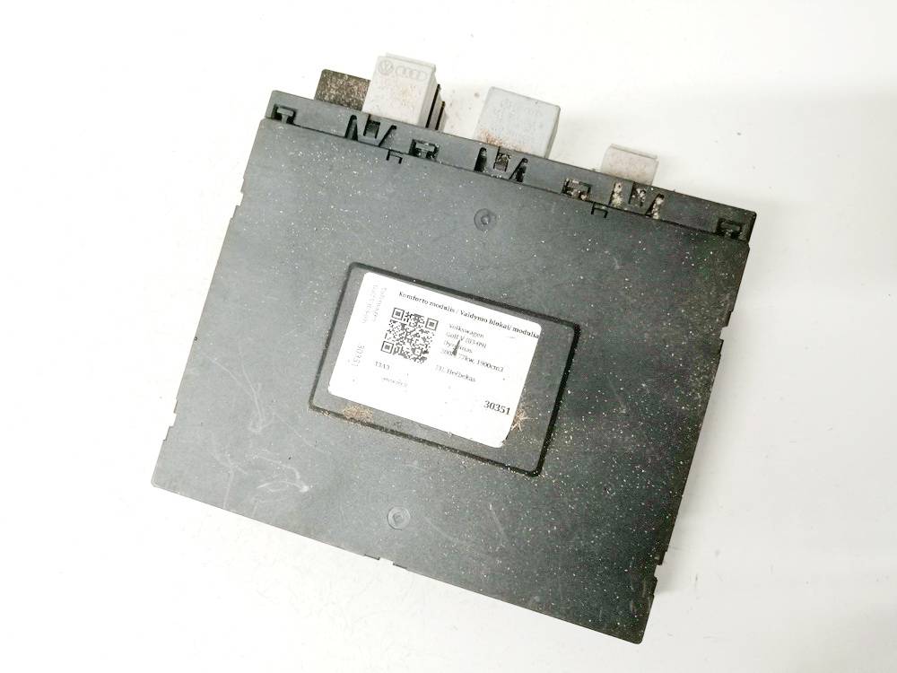 1K0937049T Volkswagen Golf 2004 Fuse box