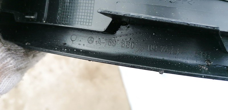 A1696800974 Mercedes-Benz A-CLASS 2005 Iekšējā sliekšņa apdare - AIZMUGURE PA KREISI - Thumbnail 3