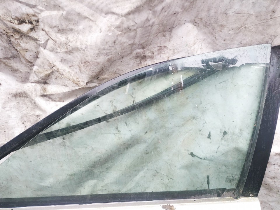 Volvo S40 2000 vitre de porte avant Gauche