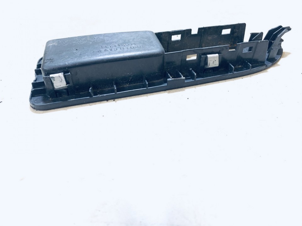 100011236 Chrysler Pacifica 2004 Wykończenie wnętrza (plastikowe elementy) - Thumbnail 3