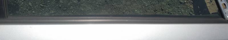 Toyota Prius 2006 Listwa szyby drzwi - PRZEDNIE PRAWE